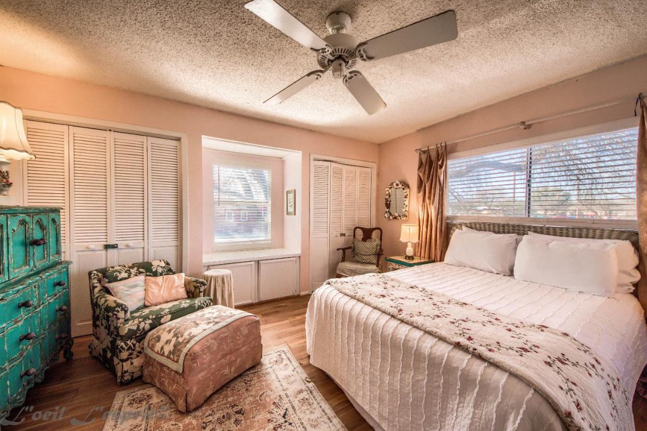 Apartamento Binky'S Nest Fredericksburg Exterior foto